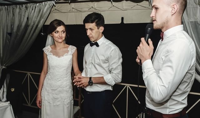 How a Freier Redner Adds Personal Significance to Your Wedding Day